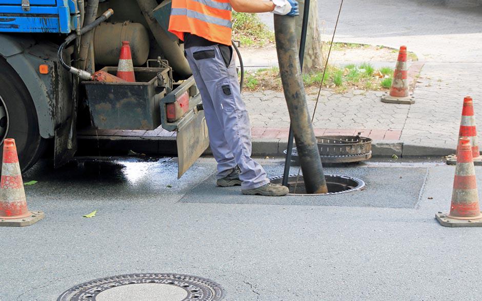 comment déboucher une canalisation Paris 8